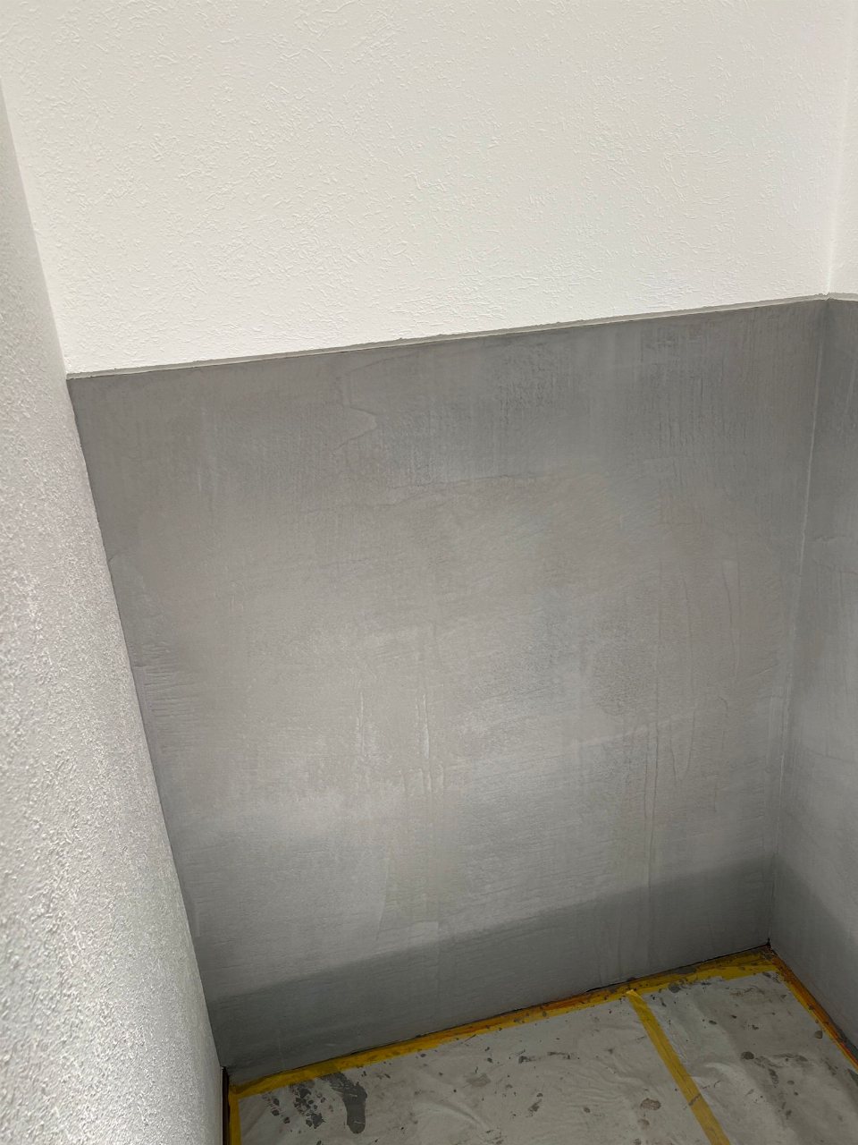 Innenputz Sockelbereich — LUAN E.U GmbH — Vorher (1/2)