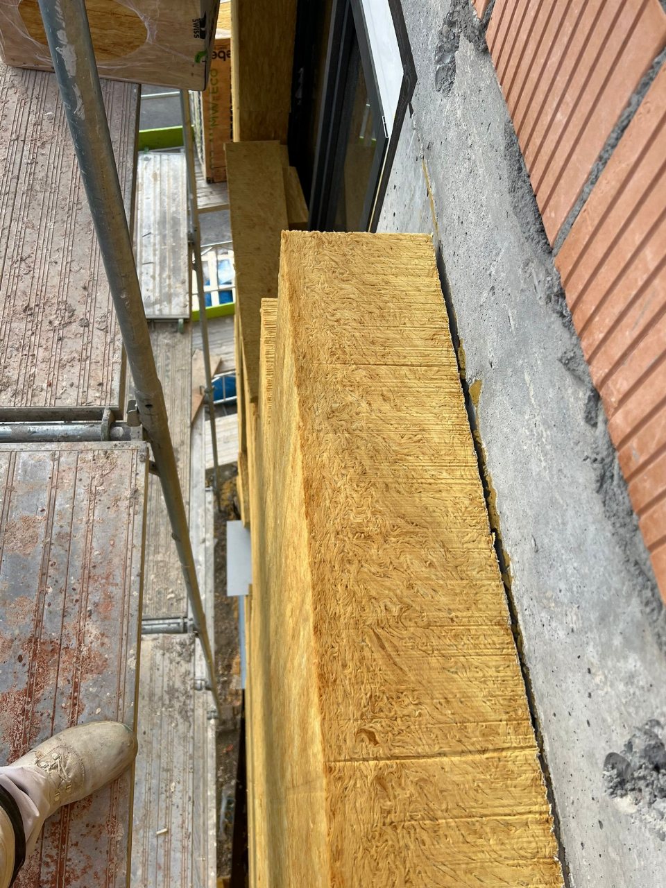 Fassadendaemmung Ausfuehrung — LUAN E.U GmbH — Vorher (1/6)