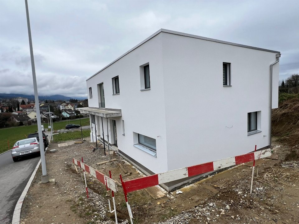 Neubau Fassade und Terrasse — LUAN E.U GmbH — Vorher (3/3)