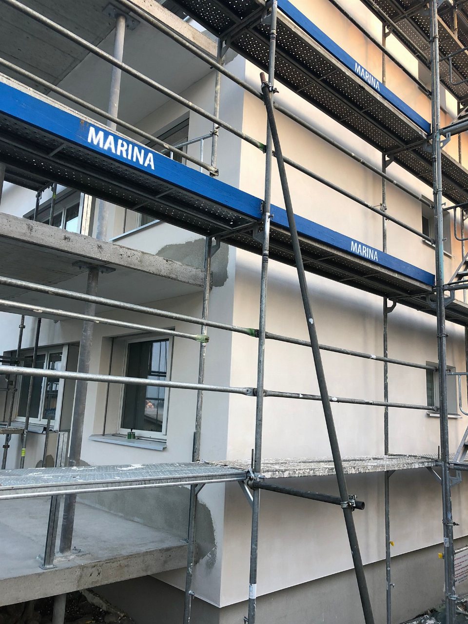 Mehrfamilienhaus Fassade — LUAN E.U GmbH — Nachher (3/5)